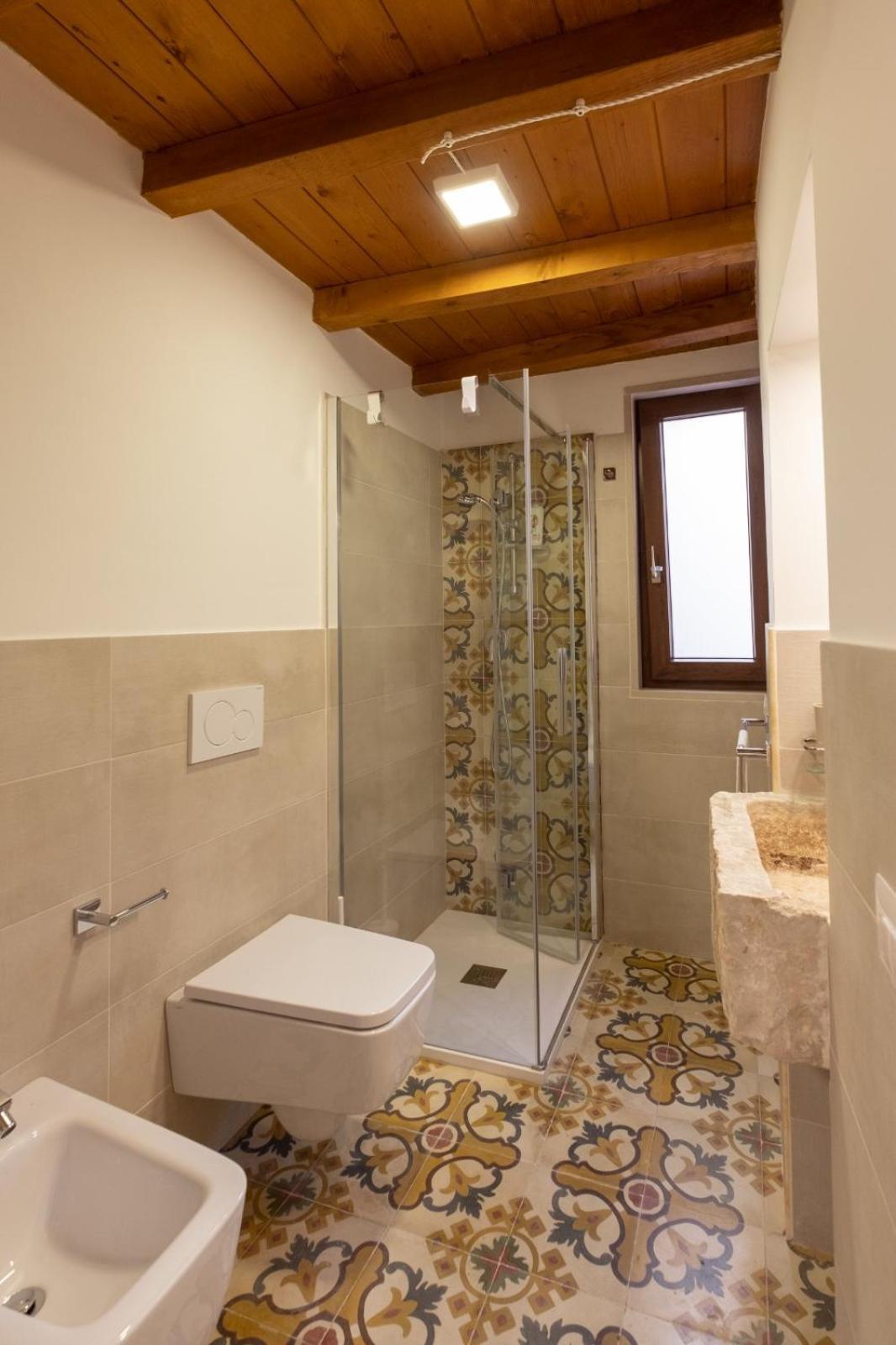 מלון Bitetto Palazzo Rizzi Dimora Dei Templari מראה חיצוני תמונה