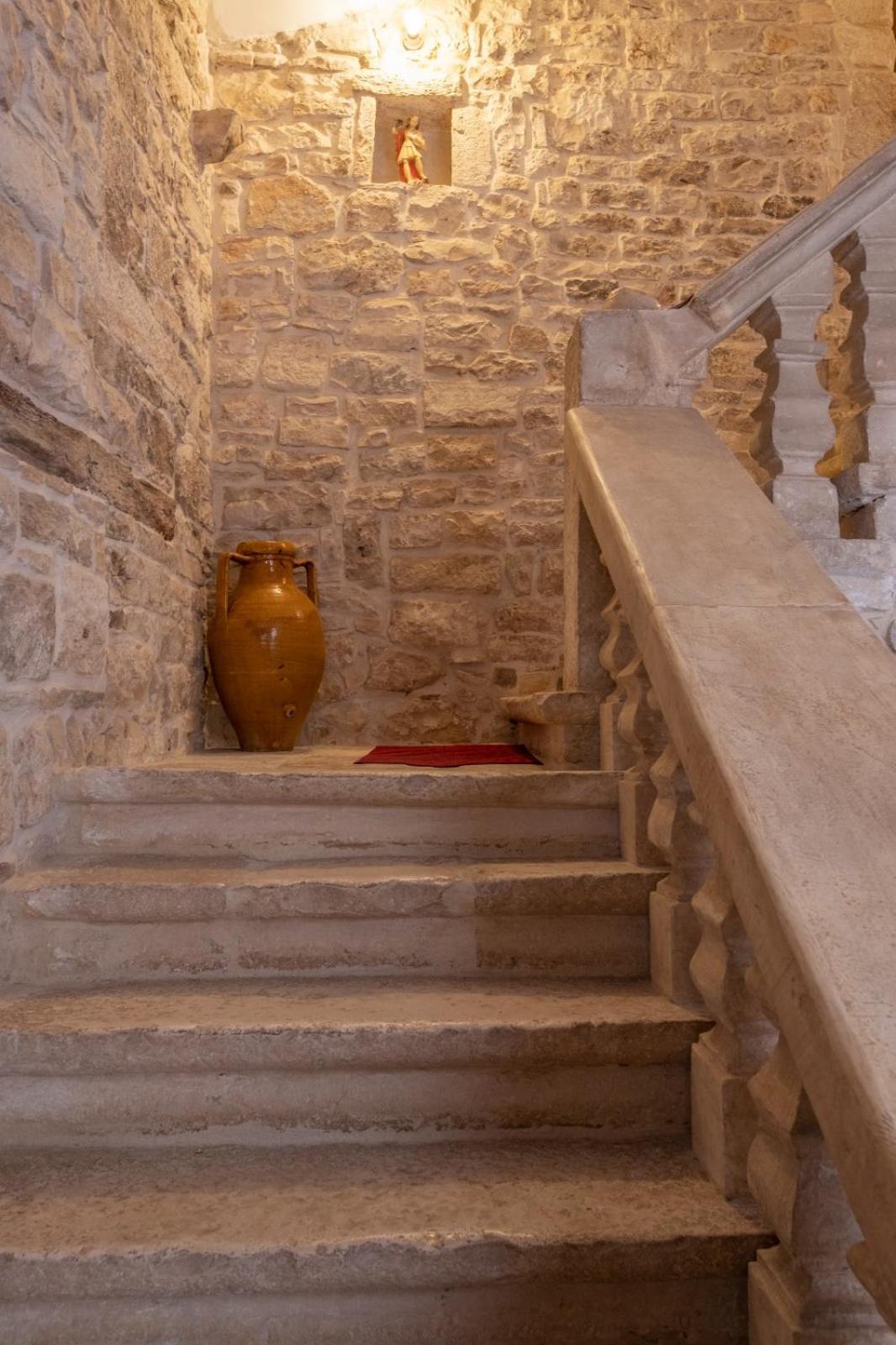 מלון Bitetto Palazzo Rizzi Dimora Dei Templari מראה חיצוני תמונה