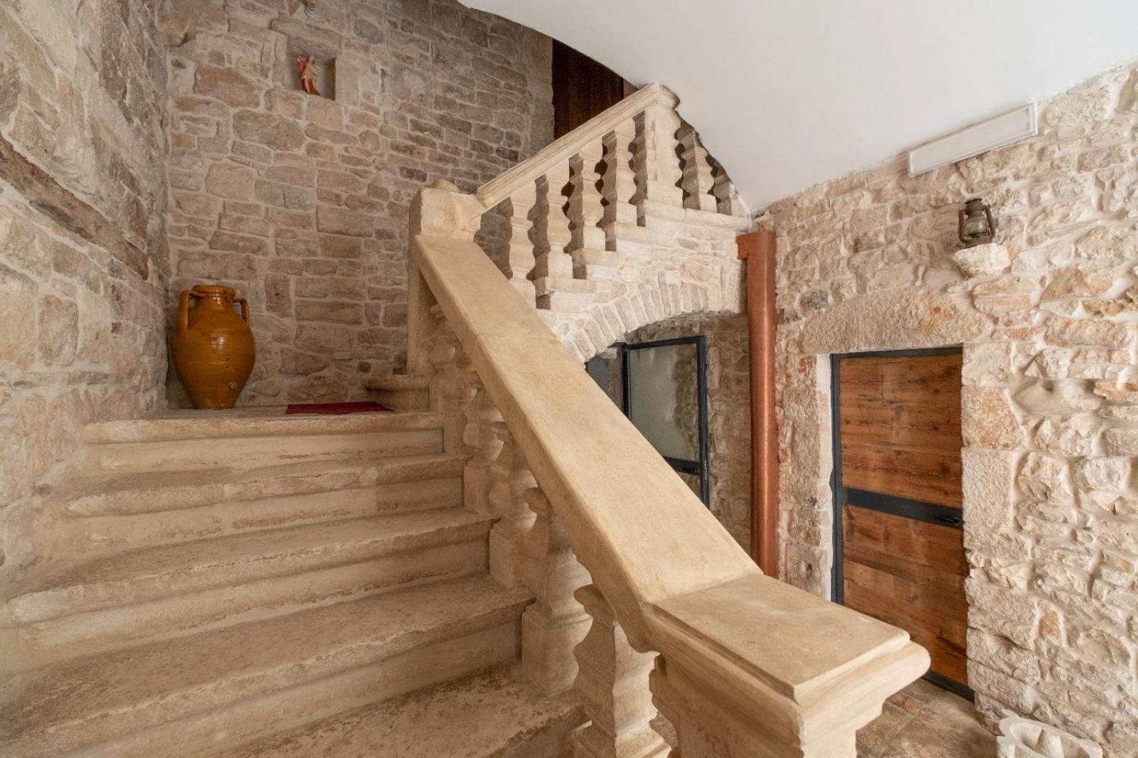 מלון Bitetto Palazzo Rizzi Dimora Dei Templari מראה חיצוני תמונה